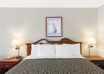 Days Inn by Wyndham West Point hotel thumbnail 7