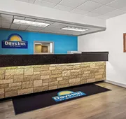 Days Inn by Wyndham Dubuque hotel detail image 3