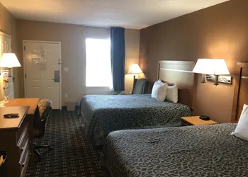 Days Inn by Wyndham Columbus hotel thumbnail 6