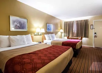 Econo Lodge Erlanger - Cincinnati Airport hotel thumbnail 3