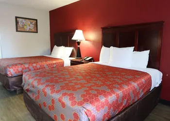 Econo Lodge Inn & Suites Evergreen hotel thumbnail 5