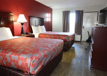 Econo Lodge Inn & Suites Evergreen hotel thumbnail 6