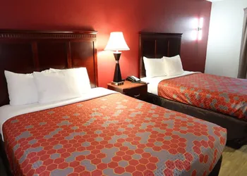 Econo Lodge Inn & Suites Evergreen hotel thumbnail 8
