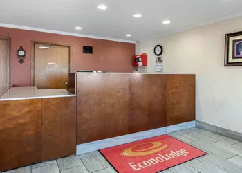 Econo Lodge Lexington Southeast hotel thumbnail 3