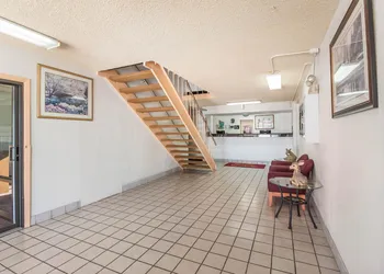 Econo Lodge Lexington hotel thumbnail 4