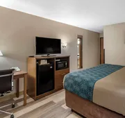 Econo Lodge Hays I-70 hotel detail image 7