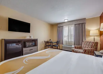 Quality Inn Hastings hotel thumbnail 6