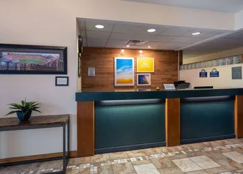 Days Inn & Suites by Wyndham Madison hotel thumbnail 2
