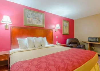 Mitchell inn hotel thumbnail 7