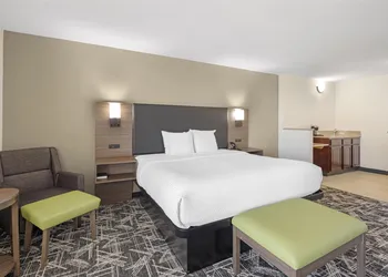 Best Western Plus York Hotel & Conference Center hotel thumbnail 6