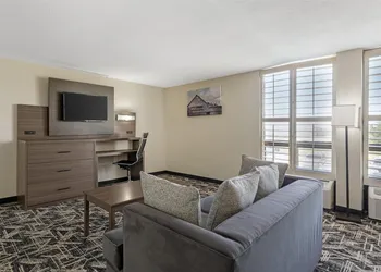 Best Western Plus York Hotel & Conference Center hotel thumbnail 8