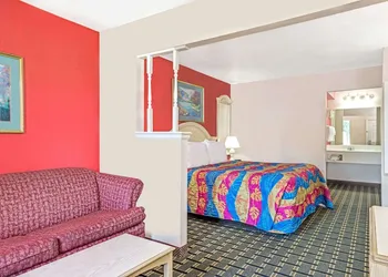 Days Inn & Suites by Wyndham Osceola AR hotel thumbnail 8