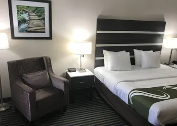 Quality Inn Savannah I-95 hotel thumbnail 5