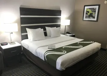 Quality Inn Savannah I-95 hotel thumbnail 6