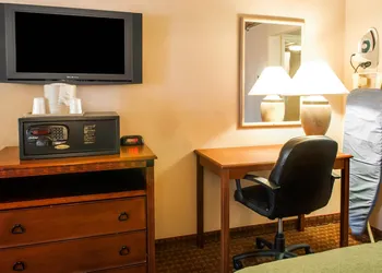 Quality Inn & Suites Las Cruces - University Area hotel thumbnail 7