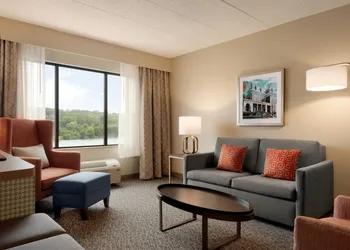 Holiday Inn Hotel & Suites Council Bluffs I-29 by IHG hotel thumbnail 6