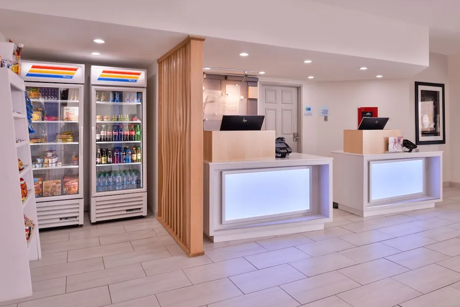 Holiday Inn Express Farmington - Bloomfield by IHG hotel detail image 2