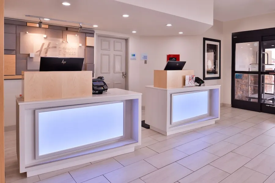 Holiday Inn Express Farmington - Bloomfield by IHG hotel detail image 6