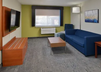 Holiday Inn Express Farmington - Bloomfield by IHG hotel thumbnail 8