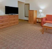 La Quinta Inn & Suites by Wyndham Salt Lake City - Layton hotel detail image 5
