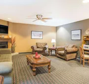 Ramada by Wyndham Spirit Lake/Okoboji hotel detail image 4