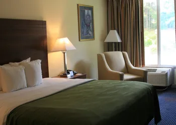 Quality Inn Americus hotel thumbnail 8