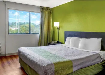 Travelodge by Wyndham Vernon CT hotel thumbnail 6