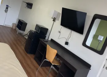 Travelodge by Wyndham Vernon CT hotel thumbnail 8