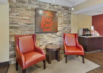 Red Roof Inn Huntington hotel thumbnail 2