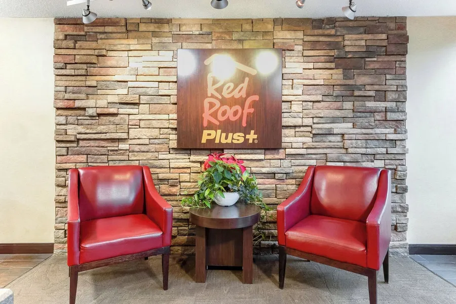 Red Roof Inn PLUS+ Mt Pleasant - Patriots Point hotel detail image 2