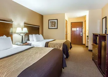 Quality Inn & Suites Mount Pleasant hotel thumbnail 5