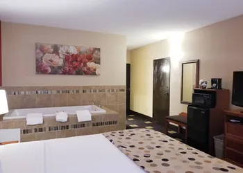 Baymont by Wyndham Indianapolis West hotel thumbnail 5