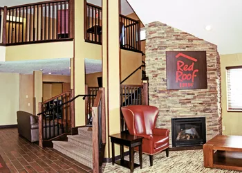 Red Roof Inn Fargo - I-94/ Medical Center hotel thumbnail 2