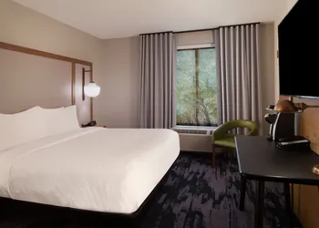 Fairfield Inn & Suites by Marriott Charleston hotel thumbnail 5