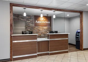 AmericInn & Suites By Wyndham Baraboo Event Center hotel thumbnail 2