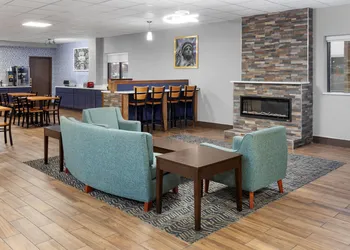 AmericInn & Suites By Wyndham Baraboo Event Center hotel thumbnail 3