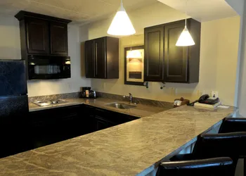 Holiday Inn Hotel & Suites Charleston West by IHG hotel thumbnail 6
