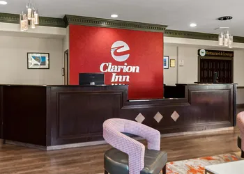Clarion Inn Falls Church - Arlington hotel thumbnail 2