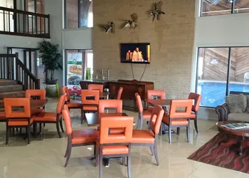 Quality Inn & Suites Stuttgart North hotel thumbnail 2
