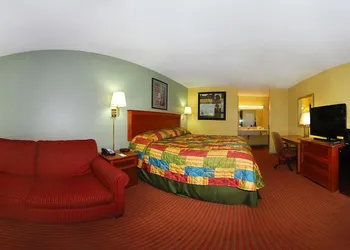 Regency Inn hotel thumbnail 2