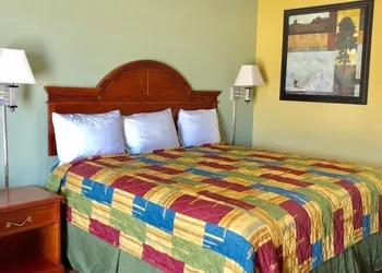 Regency Inn hotel thumbnail 7