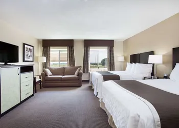 Baymont by Wyndham Dale hotel thumbnail 7