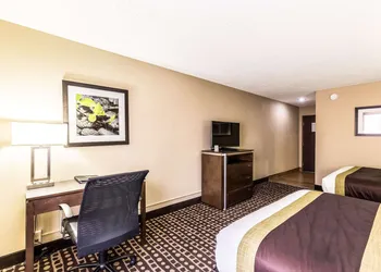 Quality Inn West Plains hotel thumbnail 7
