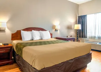 Econo Lodge Inn & Suites near Chickamauga Battlefield hotel thumbnail 5