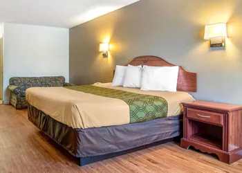 Econo Lodge Inn & Suites near Chickamauga Battlefield hotel thumbnail 8