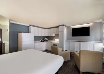 Best Western Bemidji hotel thumbnail 8