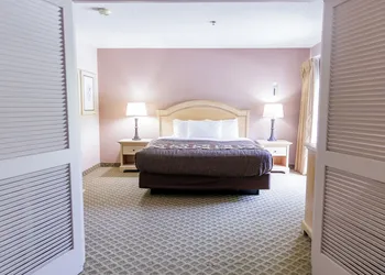Wallace Inn hotel thumbnail 5