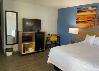 Days Inn by Wyndham Gatesville hotel thumbnail 3