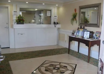 America's Inn hotel thumbnail 3