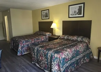 America's Inn hotel thumbnail 8
